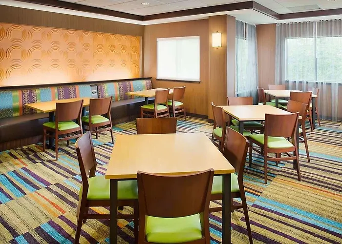 Hotel Fairfield & By Marriott South Lafayette