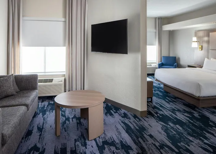 Fairfield & By Marriott South Hotel Lafayette