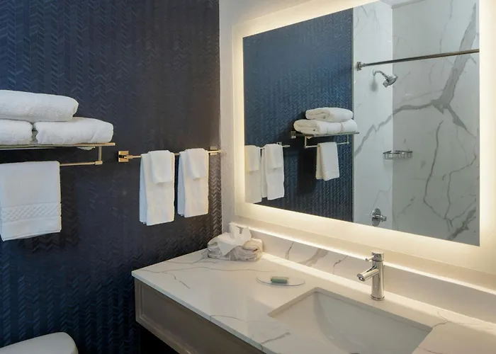 Hotel Fairfield & By Marriott South Lafayette