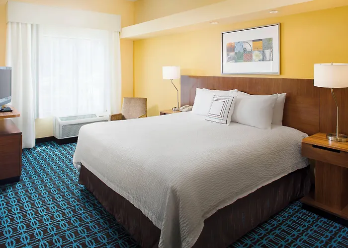 Fairfield & By Marriott South 3*
