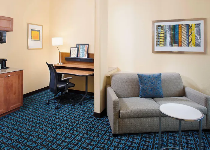 Hotel Fairfield & By Marriott South