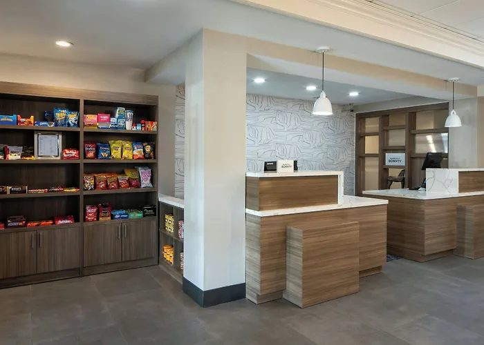 Fairfield & By Marriott South Hotel Lafayette