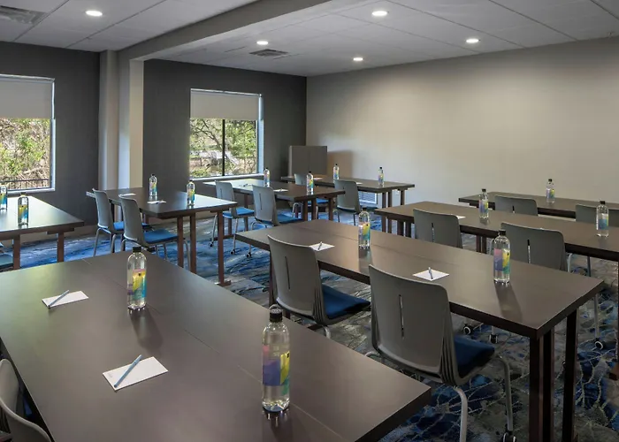 Hotel Fairfield & By Marriott South Lafayette