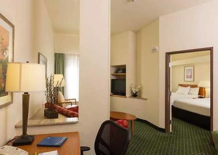 Fairfield & By Marriott South Hotel Lafayette