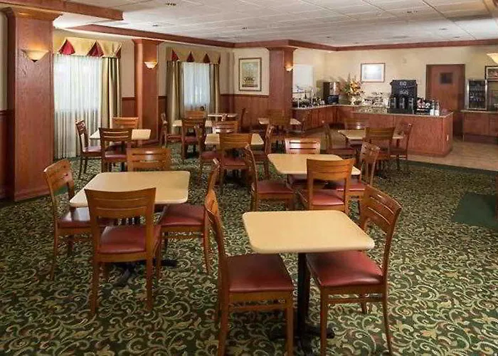 Fairfield & By Marriott South Hotel Lafayette