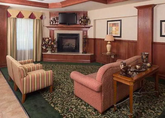 Hotel Fairfield & By Marriott South 3*